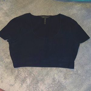 Black crop top size M BCBG MAXAZRIA